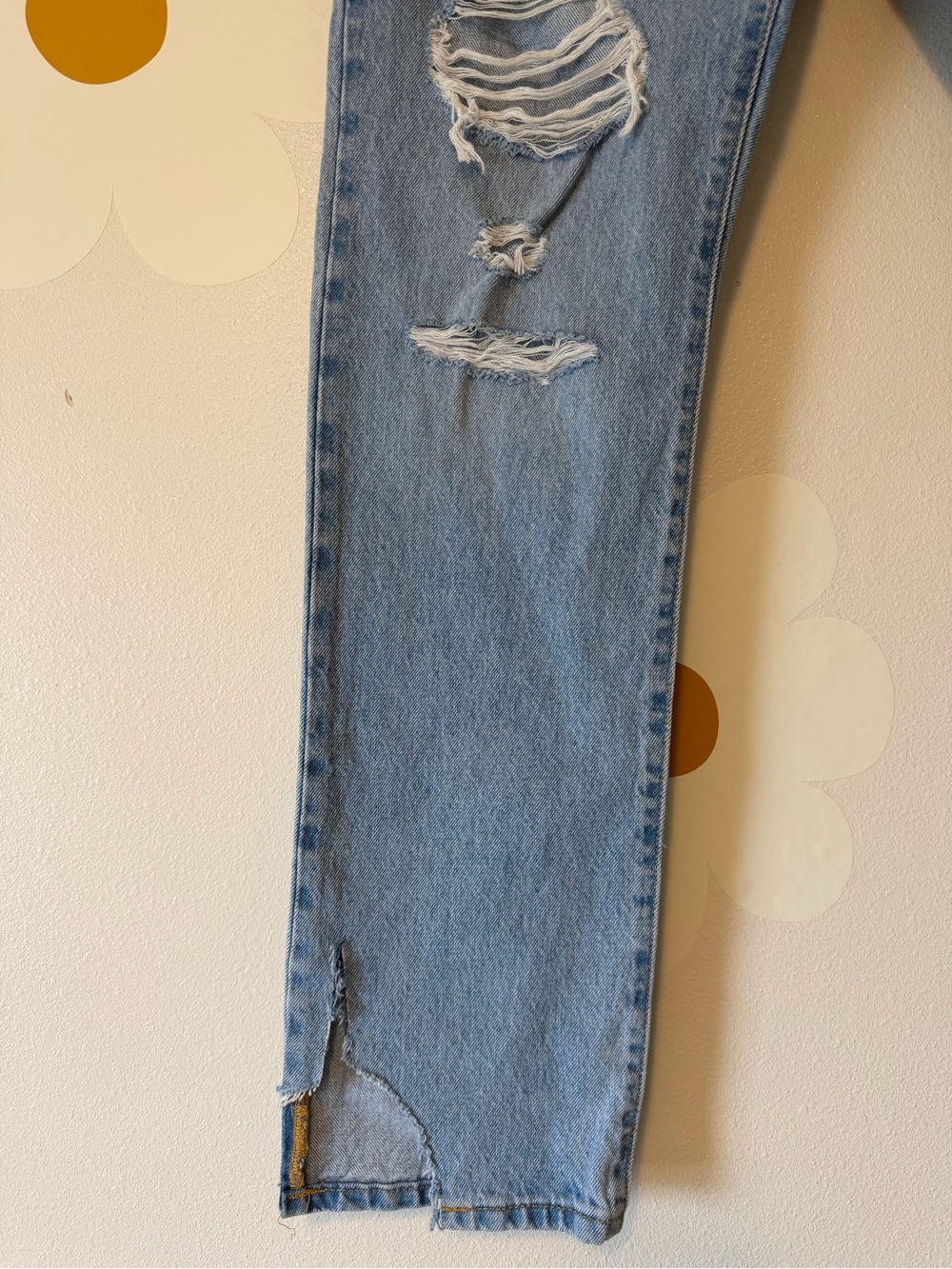 Vintage Levi’s Premium 501 Buttonfly Light Wash Distressed Denim Size 30 - Picture 4 of 14